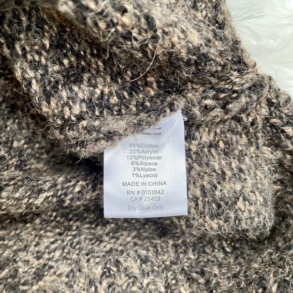 Line the Label (sm - large) v-neck sweater - the willow sweater - Picture 9 of 11